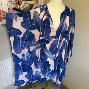 Buddy Love Blue Leaf-Print V-Neck Tunic